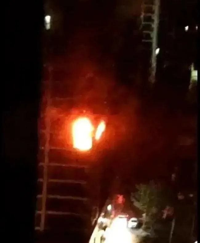 心痛！電動車又起火！2人高層逃生時跳樓身亡